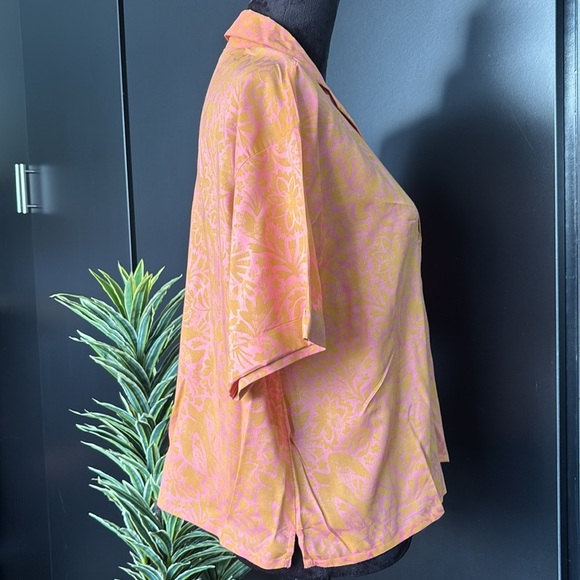 Prana Iguala short sleeve,button down, chest pocket, floral print - Picture 4 of 9